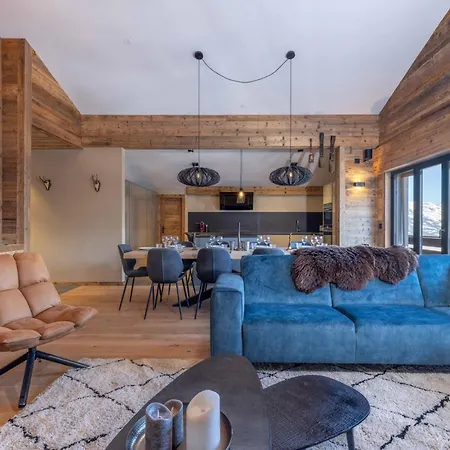 Penthouse Croix De Coeur Daire *