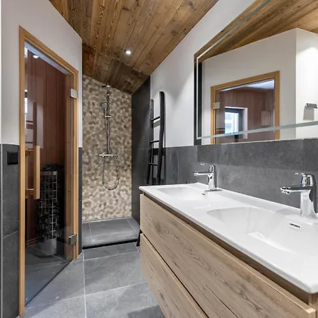 Penthouse Croix De Coeur شقة Riddes